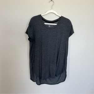 Grey short sleeve workout t shirt c9 champion size large (109)